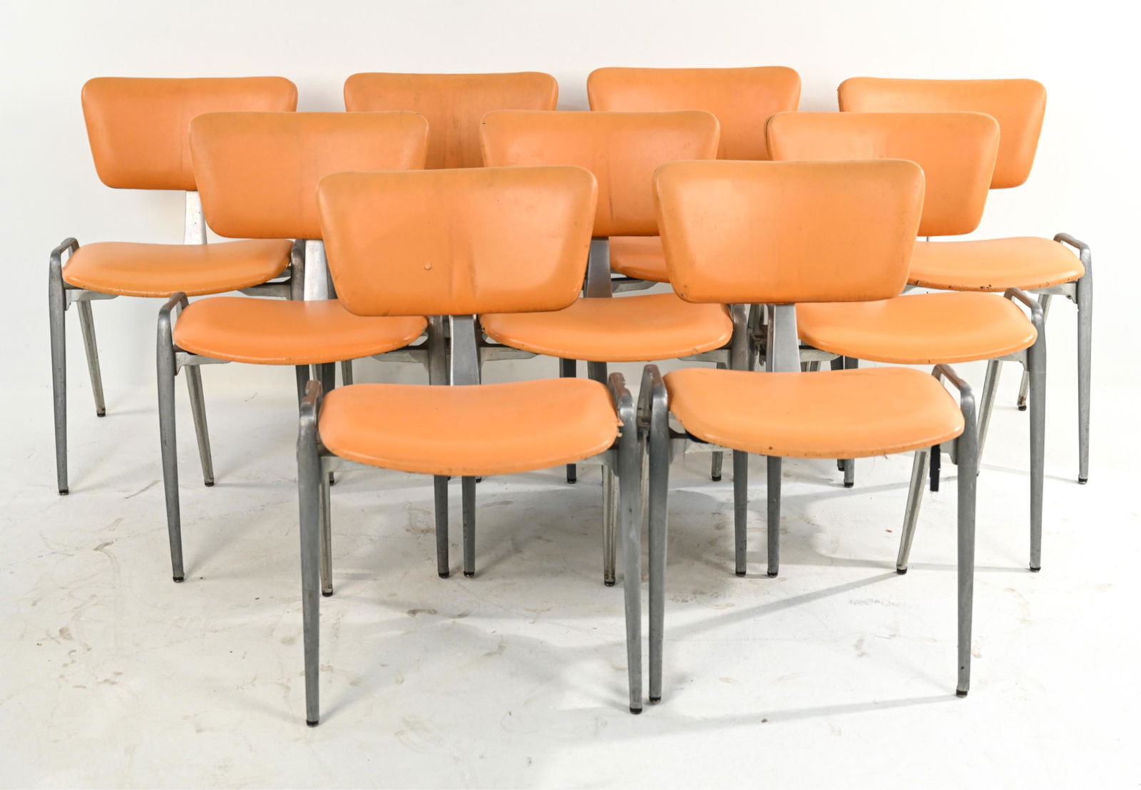 (11) MID-CENTURY CRUCIBLE ALUMINUM STACKING CHAIRS (1 of 16)