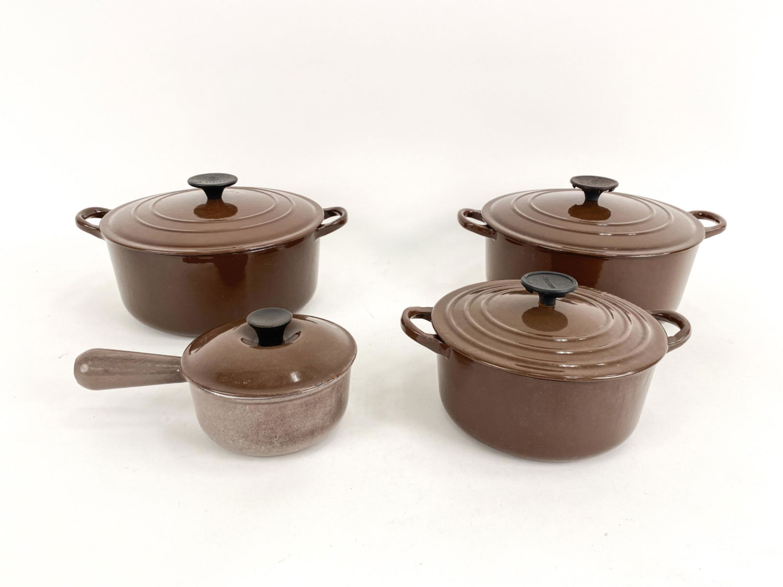 (4) MID-CENTURY LE CREUSET COOKWARE VESSELS (1 of 15)