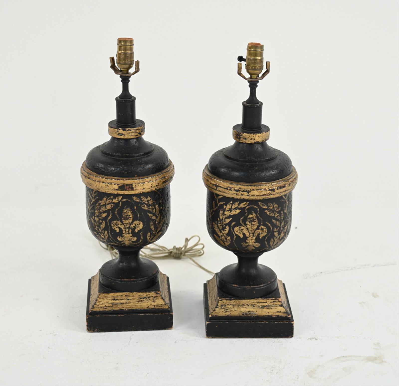 PAIR OF CONTEMPORARY WOODEN URN TABLE LAMPS (1 of 15)