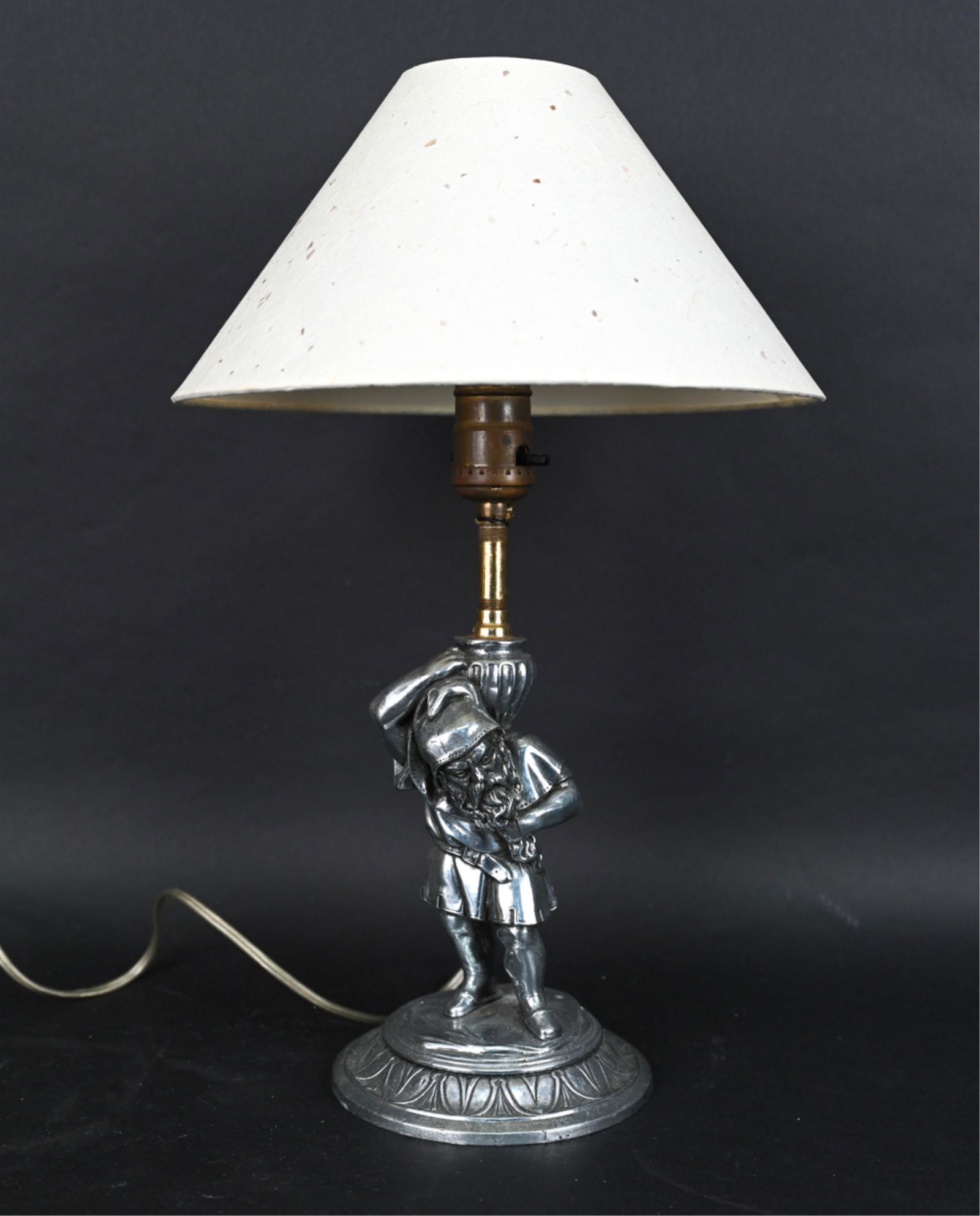 VINTAGE CAST METAL FIGURAL CANDLESTICK TABLE LAMP (1 of 11)