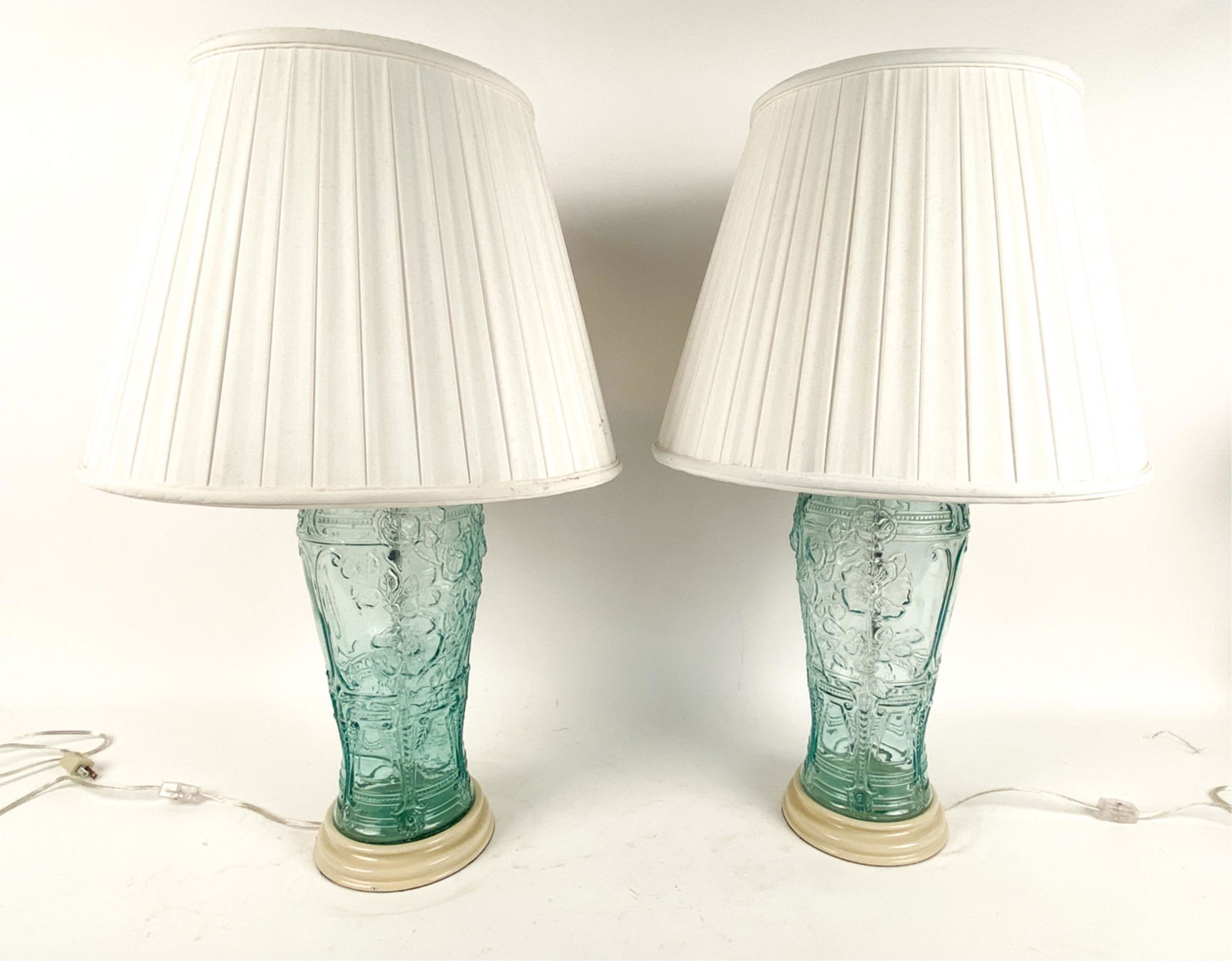 PAIR GREEN GLASS TABLE LAMPS (1 of 20)