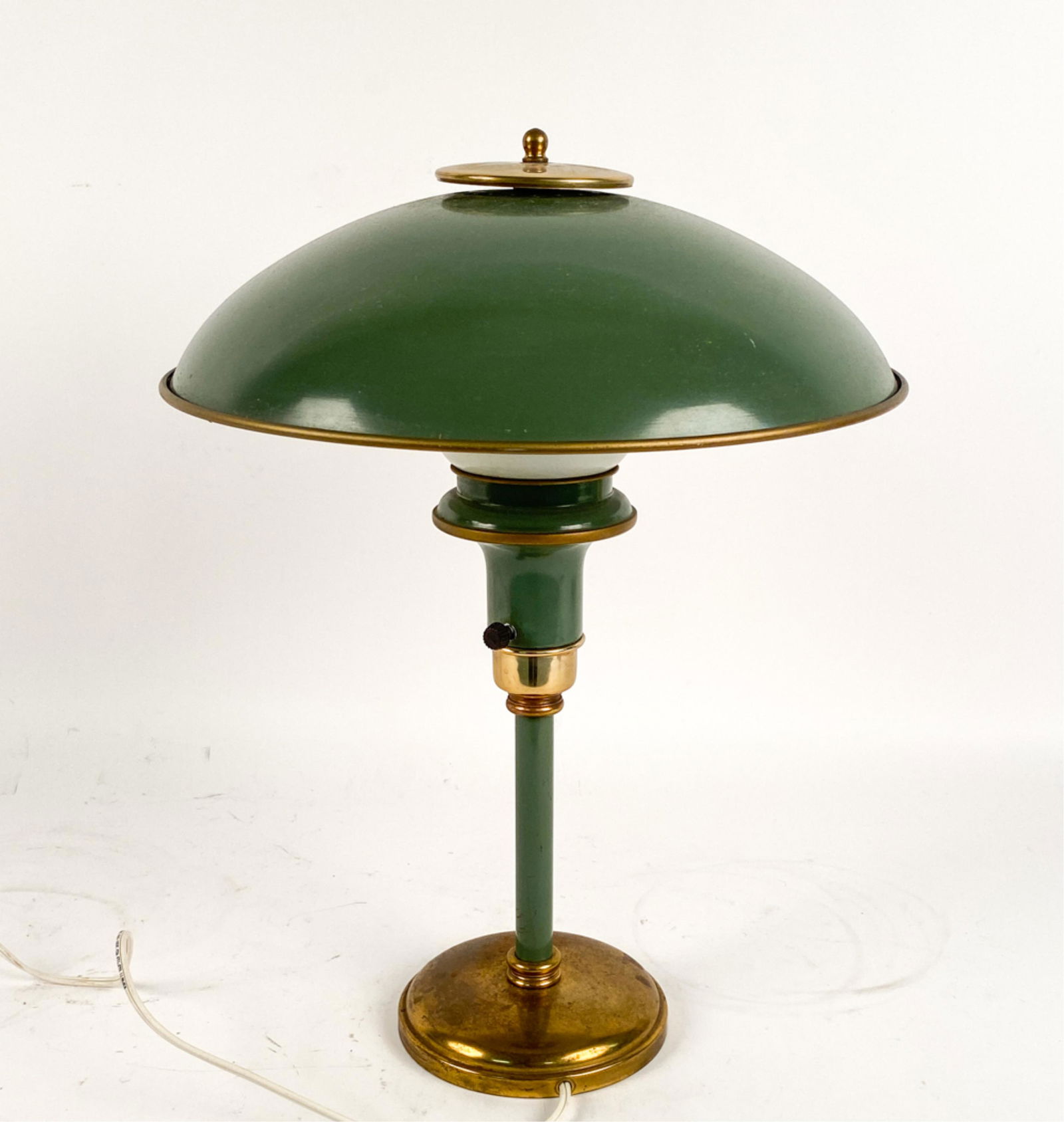 1930'S ART DECO BAUHAUS TOLE TABLE LAMP (1 of 15)