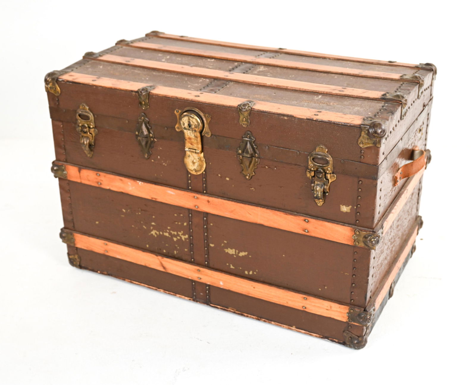 ANTIQUE STEAMER TRUNK (1 of 15)