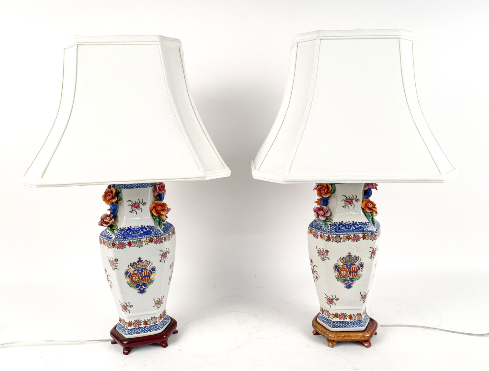 PAIR CHINESE EXPORT PORCELAIN TABLE LAMPS (1 of 20)