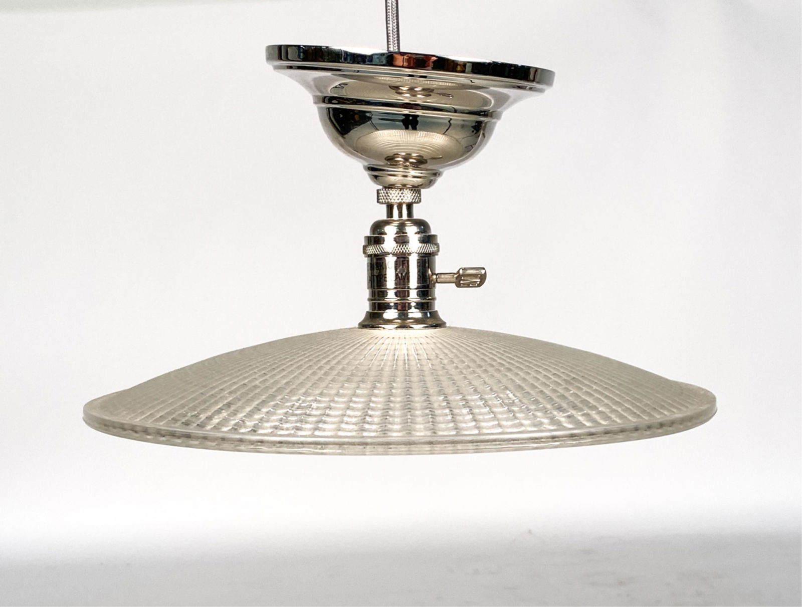 HUDSON VALLEY HEIRLOOM PRESSED GLASS PENDANT LIGHT (1 of 8)