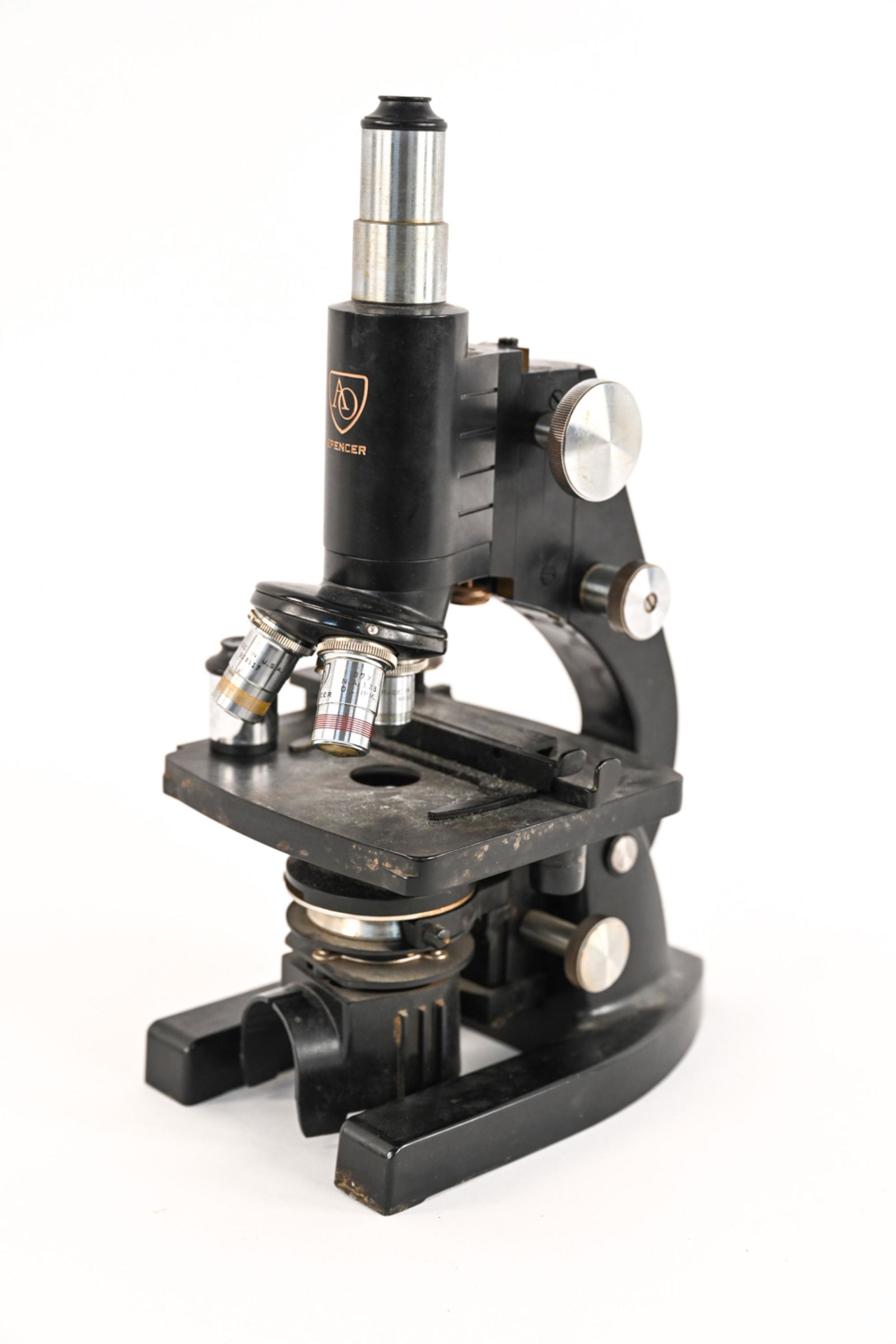 C. 1970'S AMERICAN OPTICAL SPENCER MICROSCOPE (1 of 13)