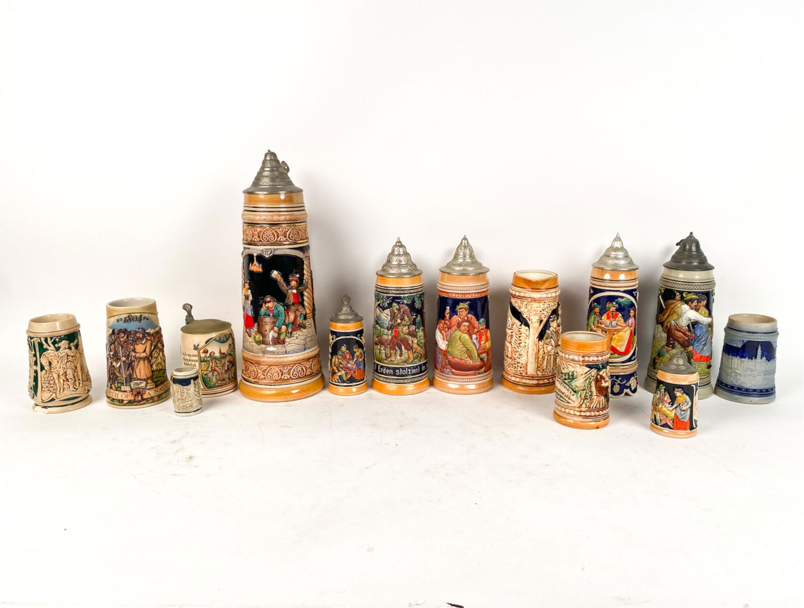 (14) GROUPING OF CERAMIC STEINS (1 of 19)