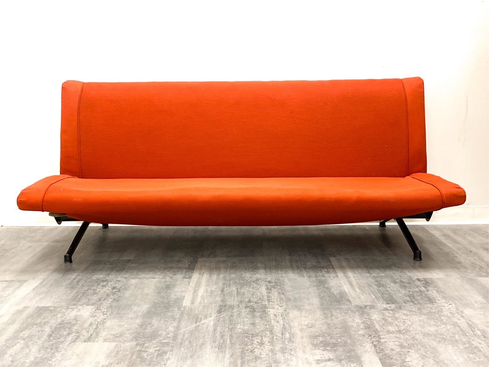OSVALDO BORSANI D70 CONVERTABLE SOFA FOR TECNO (1 of 16)
