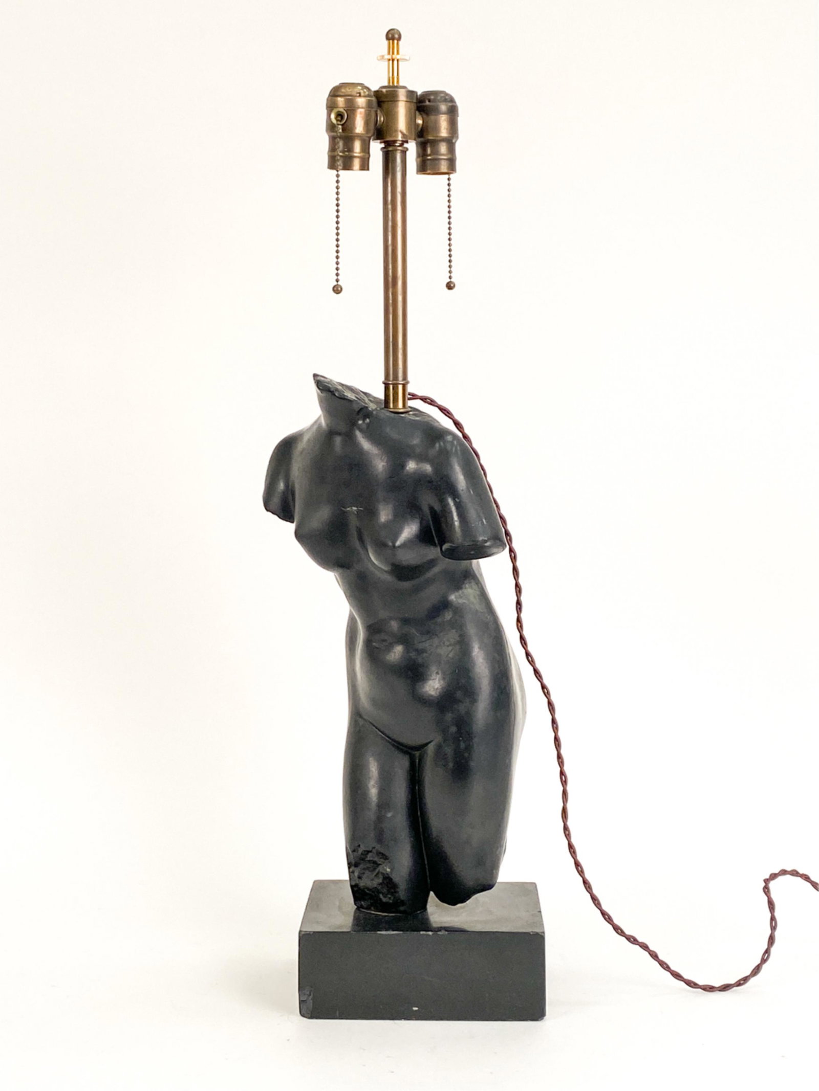 MID-CENTURY TORSO TABLE LAMP (1 of 13)