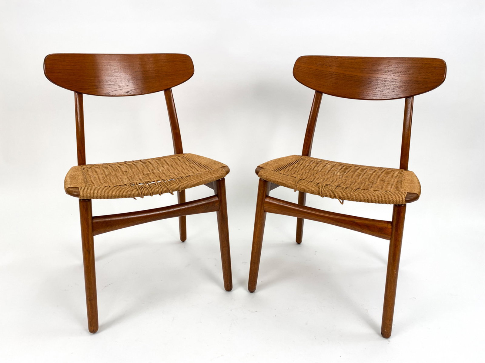 PAIR OF ARKITEKT KJAERNULF BRUNO HANSEN CHAIRS (1 of 13)