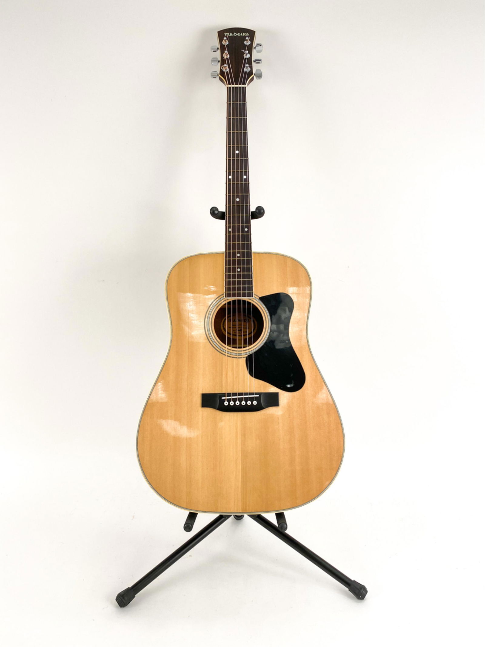 MADEIRA MODEL A35R ACOUSTIC ROSEWOOD GUITAR (1 of 10)