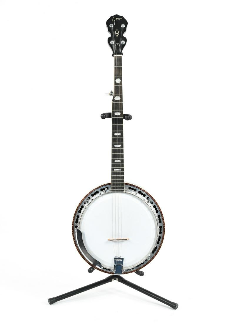 VINTAGE C.F. MARTIN GOYA 5-STRING BANJO (1 of 18)