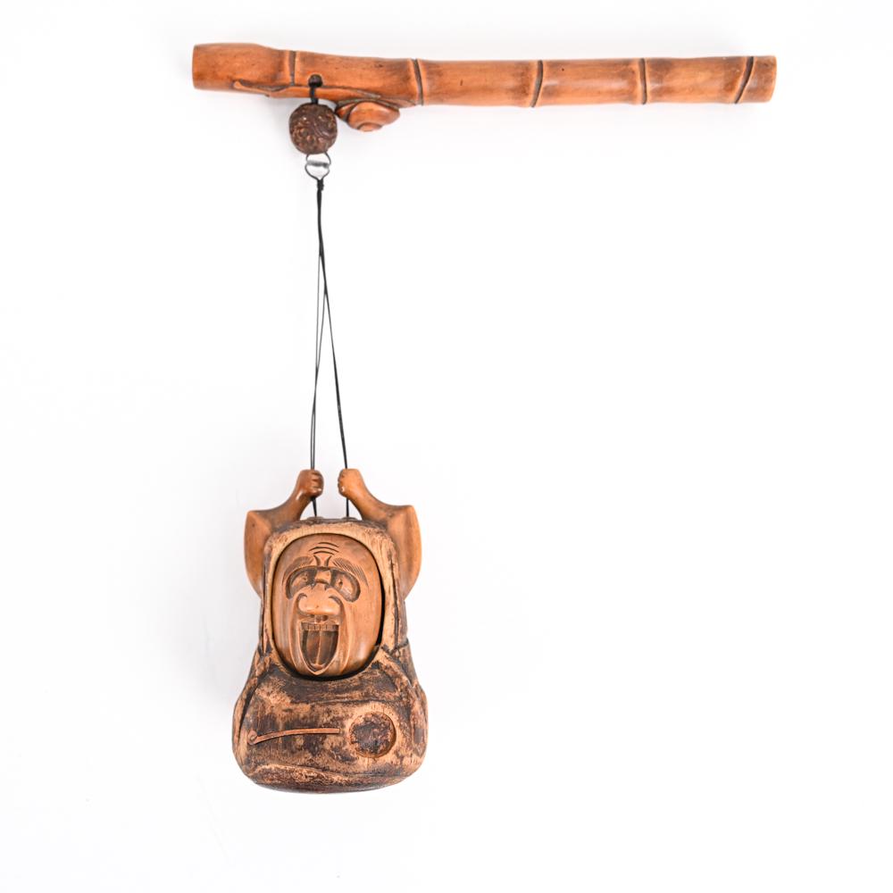 JAPANESE CARVED KISERU PIPE & TOBACCO HOLDER (1 of 11)