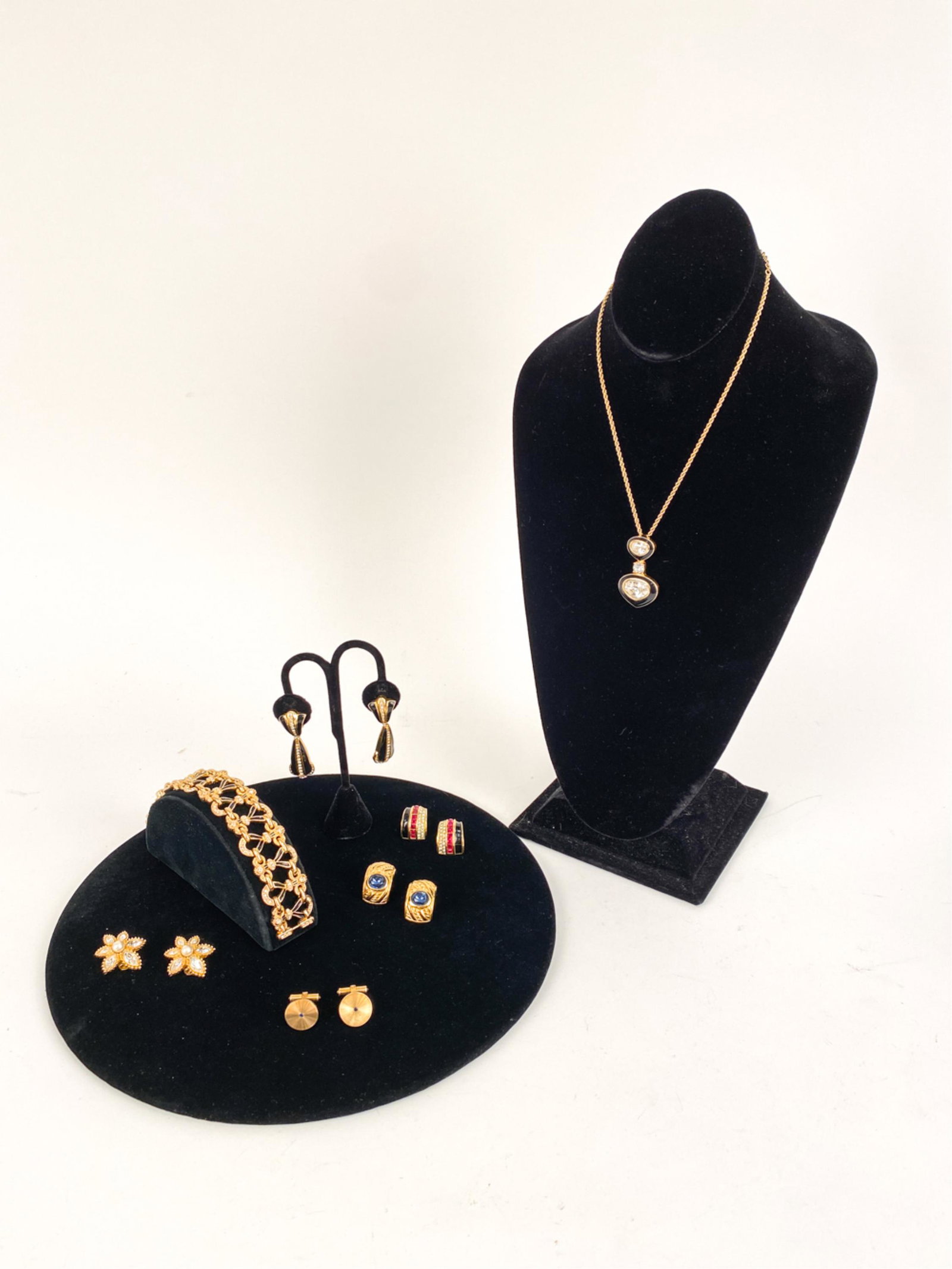 CHRISTIAN DIOR VINTAGE JEWELRY (1 of 14)