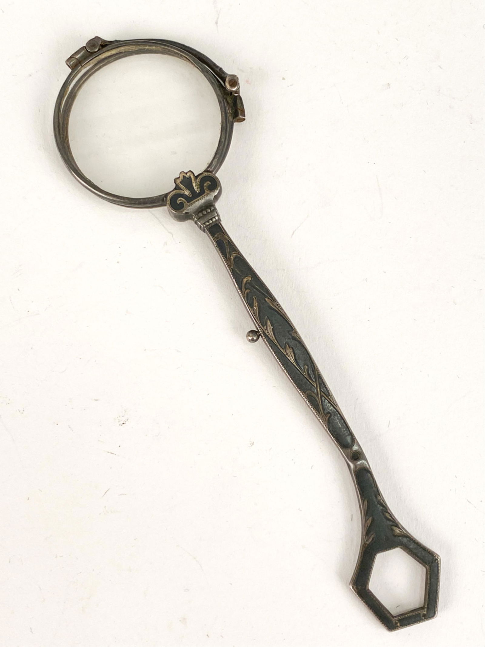 ANTIQUE VICTORIAN STERLING SILVER OPERA GLASSES (1 of 12)