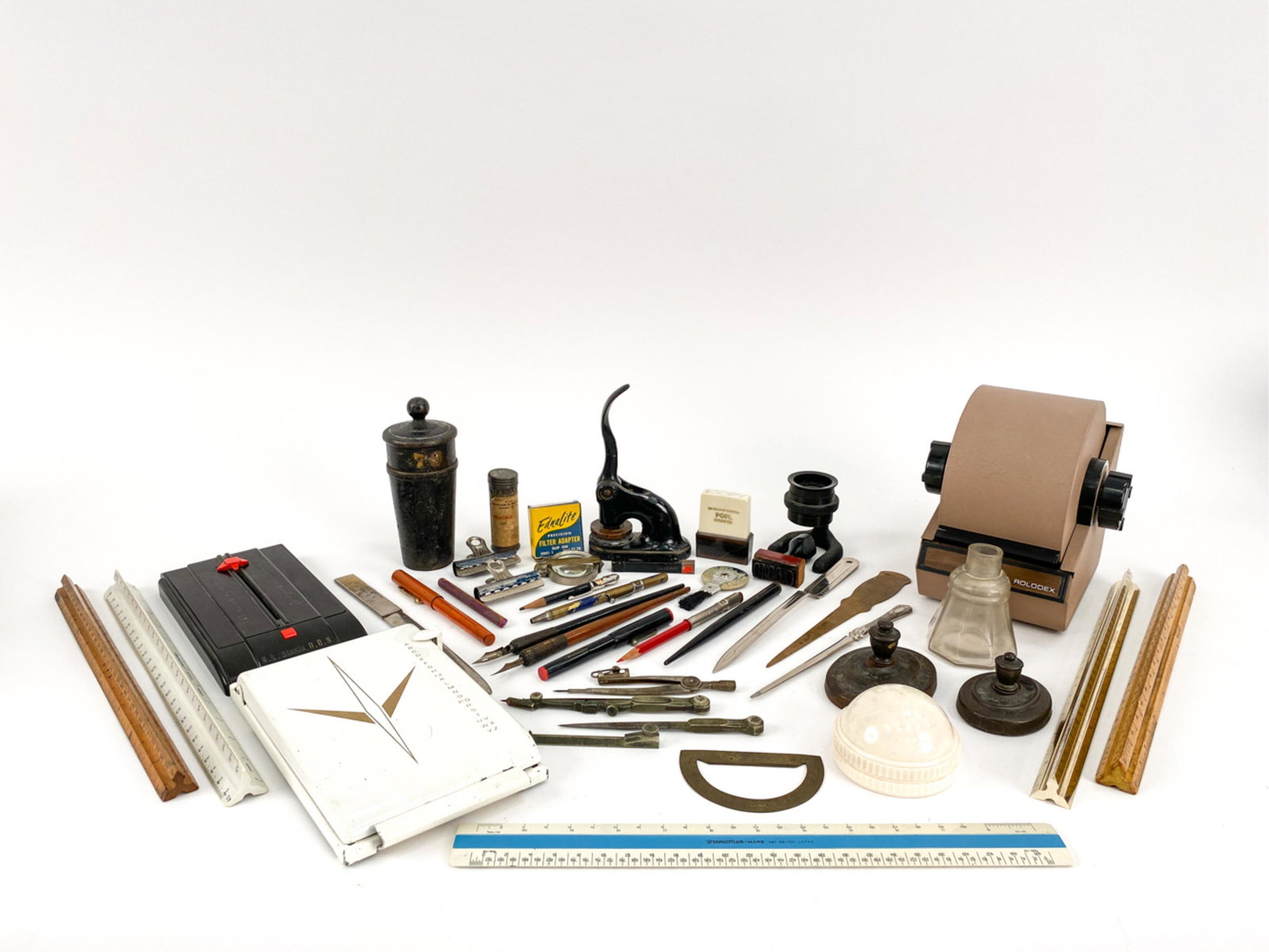 ANTIQUE & VINTAGE DESK ACCESSORIES (1 of 16)