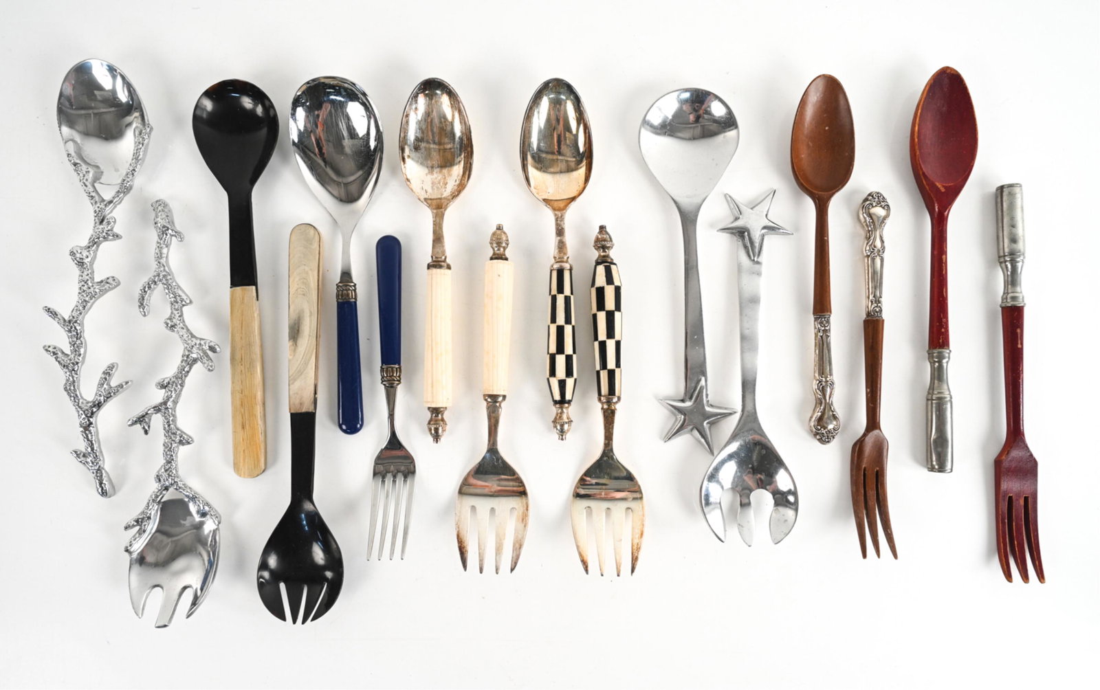 LARGE GROUPING OF SERVING FLATWARE (1 of 11)