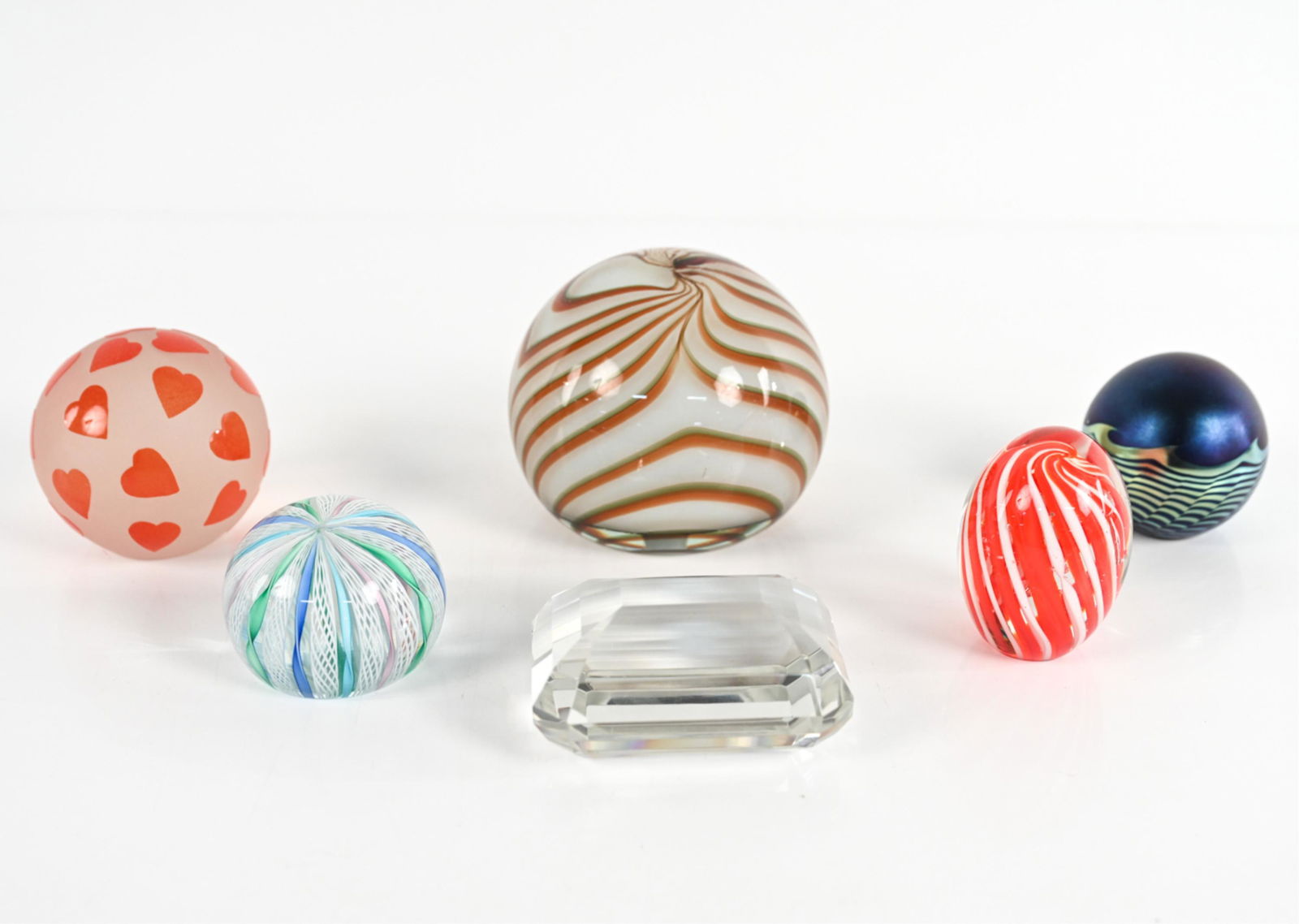 GROUPING OF GLASS PAPERWEIGHTS (1 of 12)