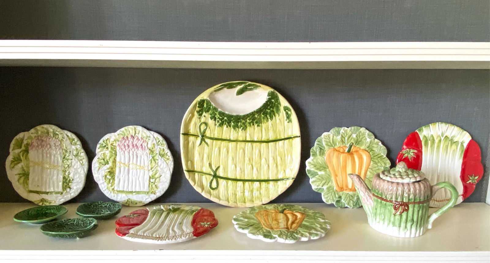 GROUPING OF VEGETABLE CERAMICS INCL. ITALIAN (1 of 10)