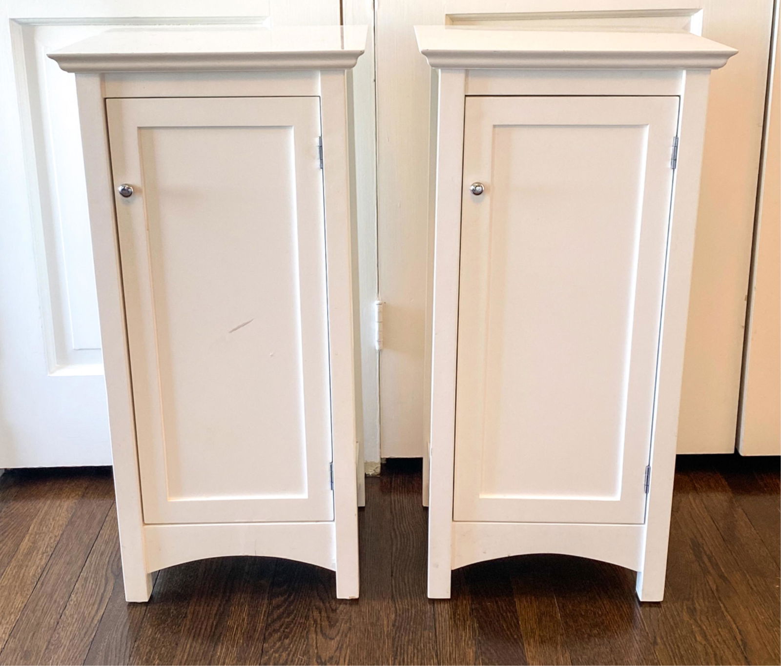 PAIR OF POTTERY BARN NIGHTSTAND CABINETS (1 of 7)