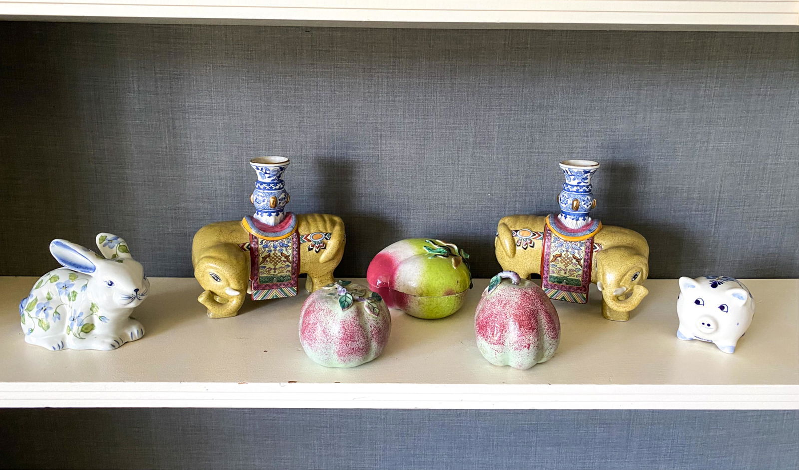 GROUPING OF DECORATIVE PORCELAIN INCL. CHINESE (1 of 10)