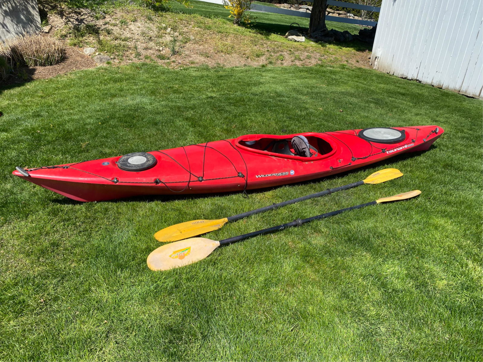 WILDERNESS SYSTEMS TSUNAMI 125 SEA KAYAK (1 of 9)