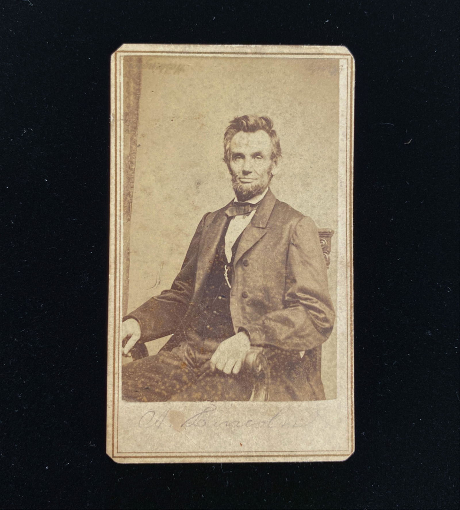 ABRAHAM LINCOLN CDV BY BRADY (1 of 8)