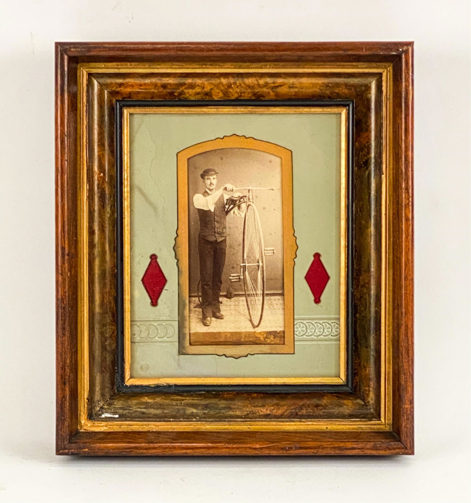 LARGE FRAMED CDV GENT W/ BIG WHEEL BICYCLE (1 of 8)