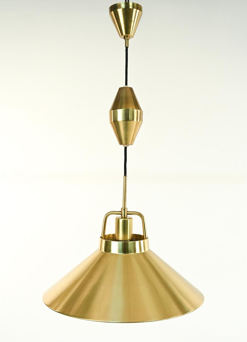FRITS SCHLEGEL P 295 ADJUSTABLE PENDANT FOR LYFA: Model P 295 rise and fall pendant light in brushed brass, designed by Frits Schlegel for Lyfa. C. 1960's. Dimensions: (Fixture) H 13" x Dia. 17.5" Condition: Wiring not tested; brass with some surface