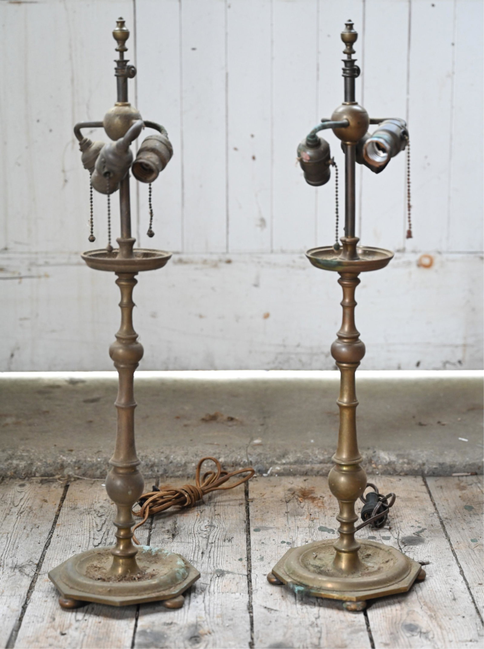 PAIR OF ANTIQUE BRASS TABLE LAMPS (1 of 11)