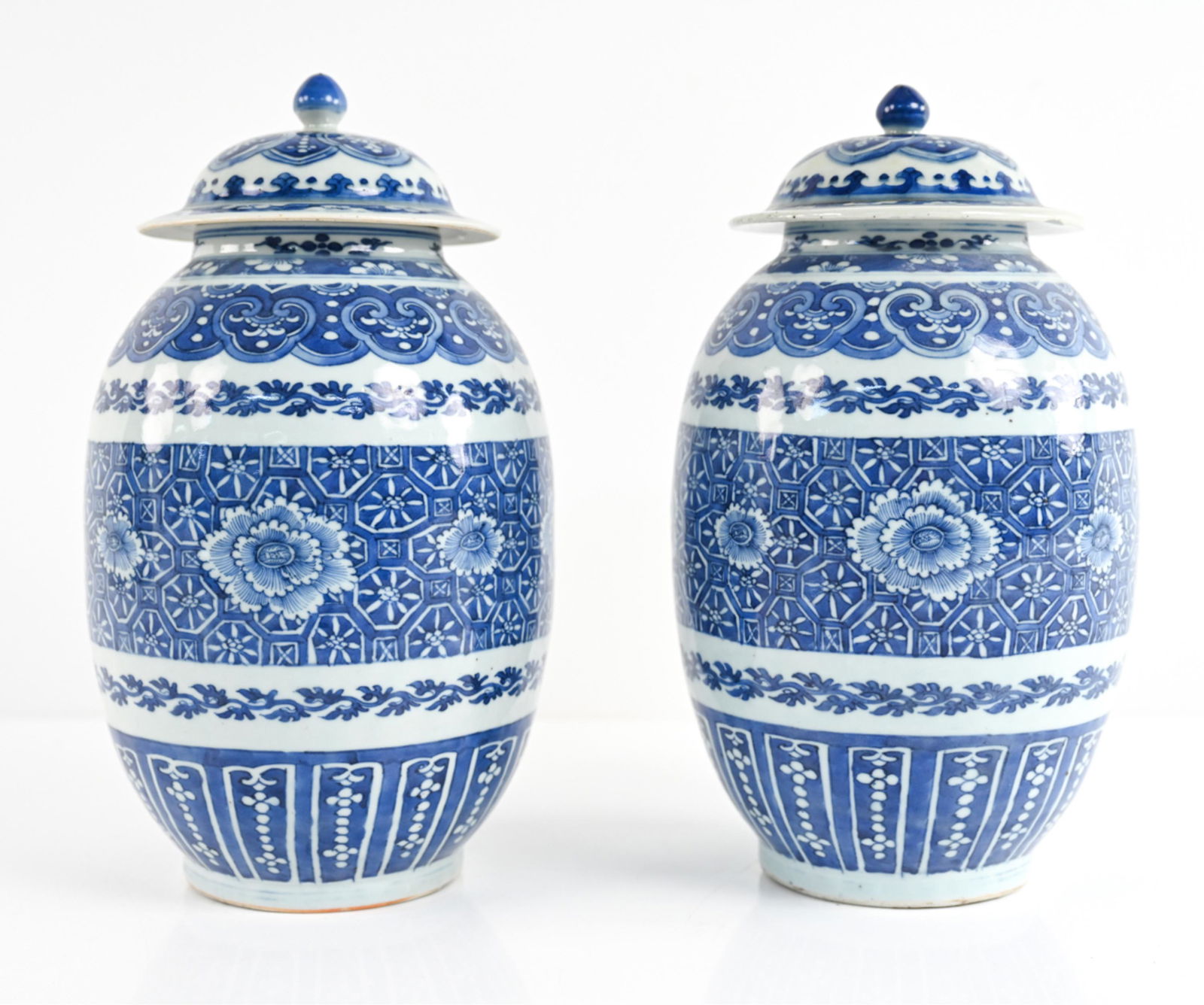 PAIR OF CHINESE BLUE & WHITE PORCELAIN LIDDED URNS (1 of 16)