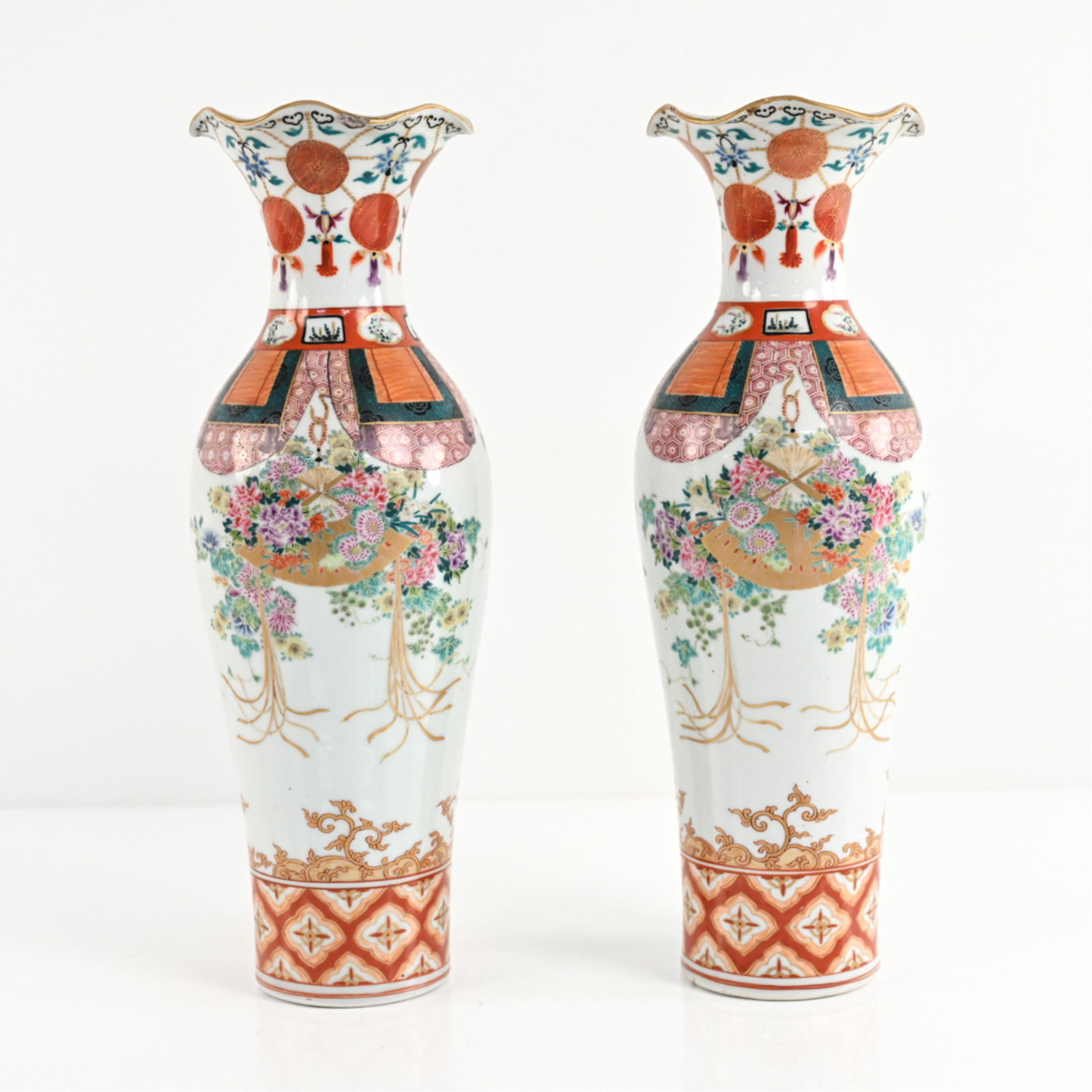PAIR OF ASIAN PORCELAIN VASES (1 of 20)