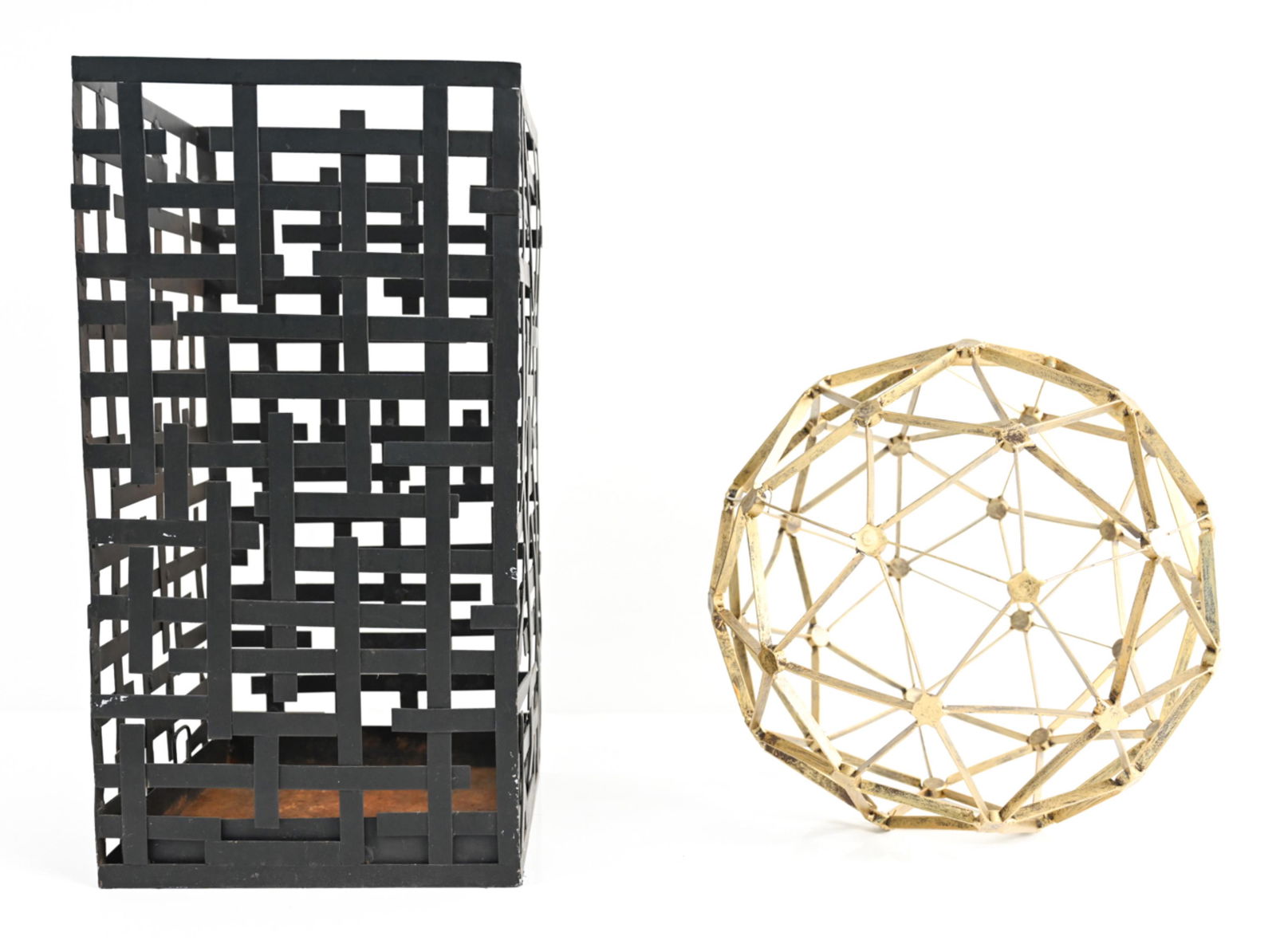 SCULPTURAL MODERN DECORATIVE GROUPING (1 of 13)