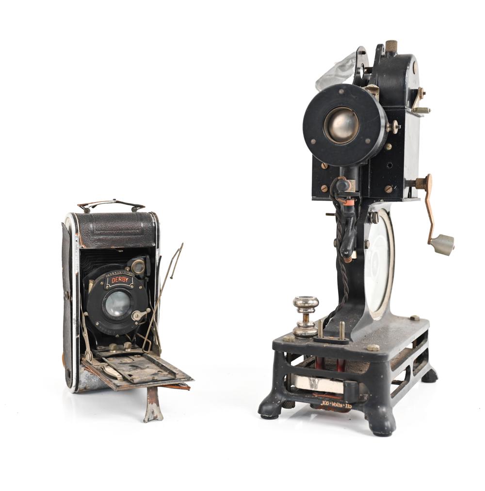 ANTIQUE FILM PROJECTOR & CAMERA, AS IS (1 of 14)