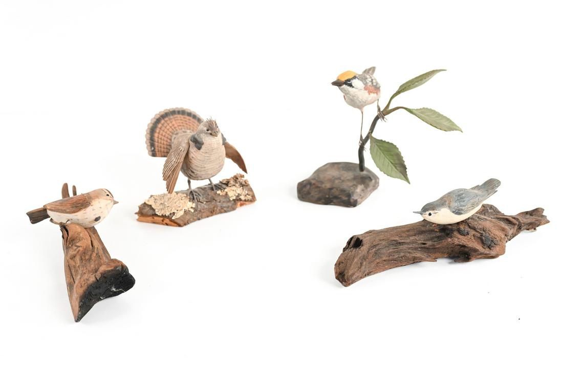 (4) FOLK ART CARVED WOOD BIRD SCULPTURES (1 of 10)