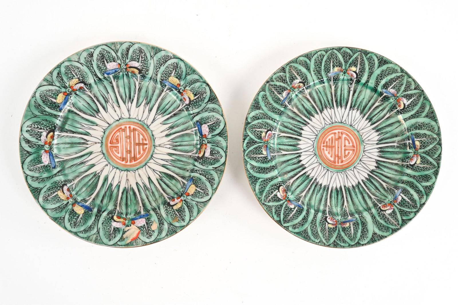 (2) CHINESE EXPORT PORCELAIN CABBAGE LEAF PLATES (1 of 11)