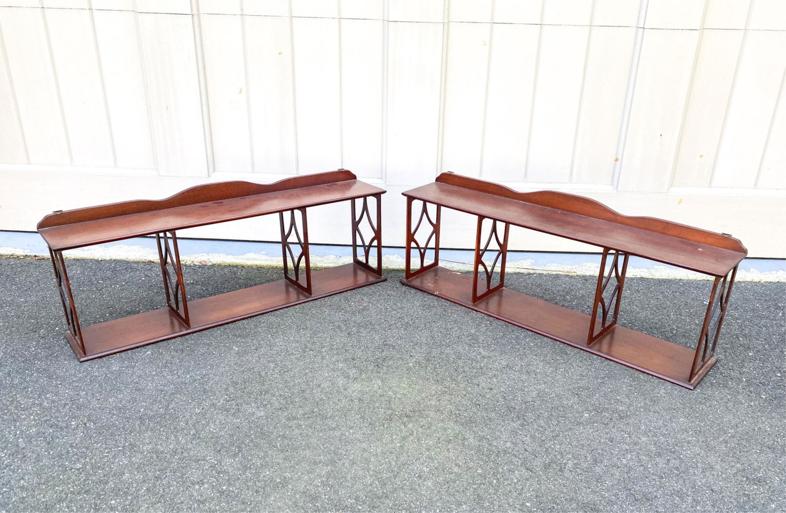 PAIR OF CONTEMPORARY WALL-HANGING SHELVES (1 of 9)