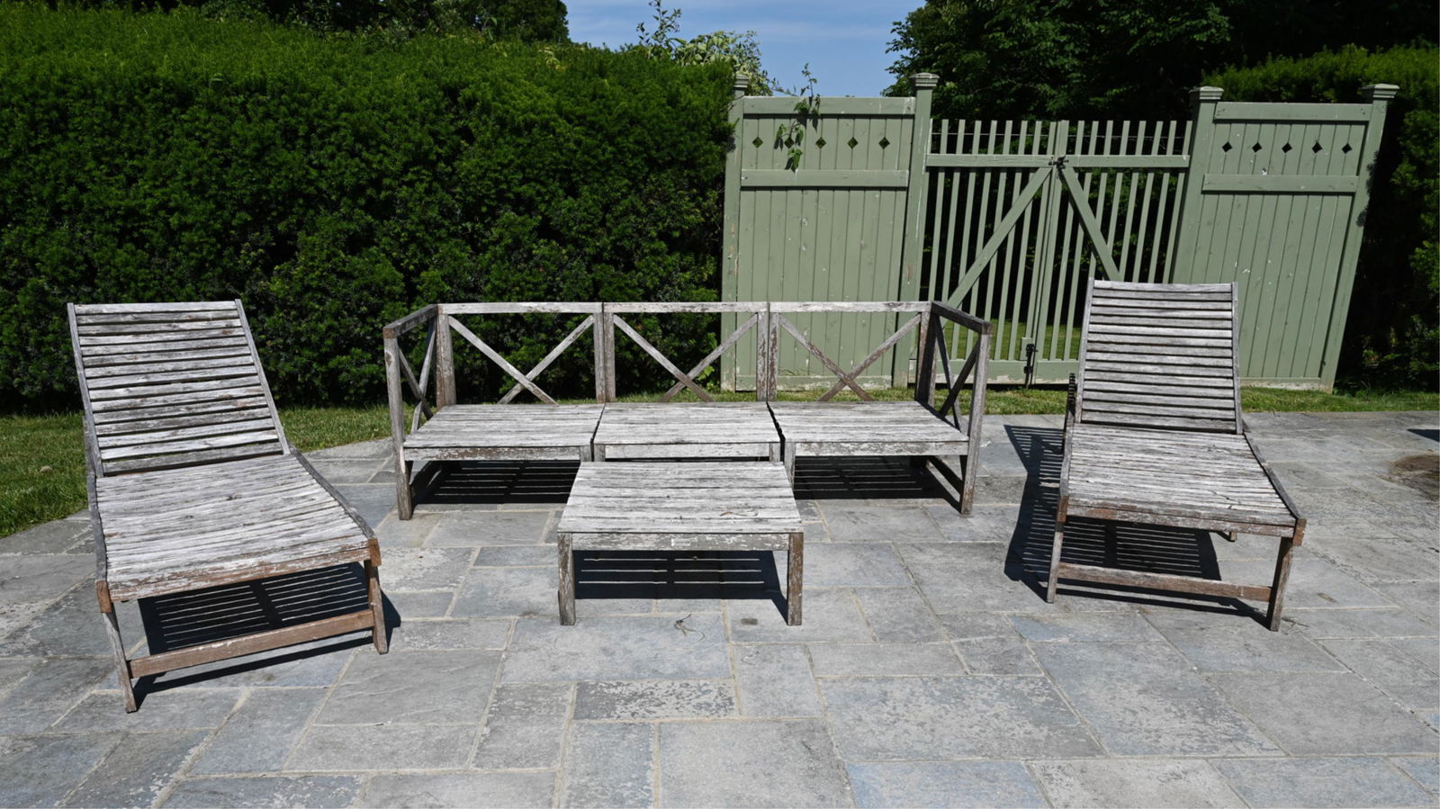 SAFAVIEH TEAK PATIO FURNITURE SUITE (1 of 9)