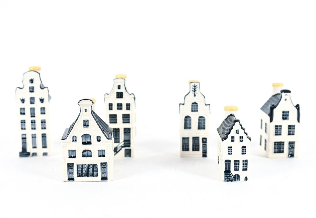 (6) BLUE DELFT BY KLM MINI HOUSE LIQUOR DECANTERS (1 of 9)