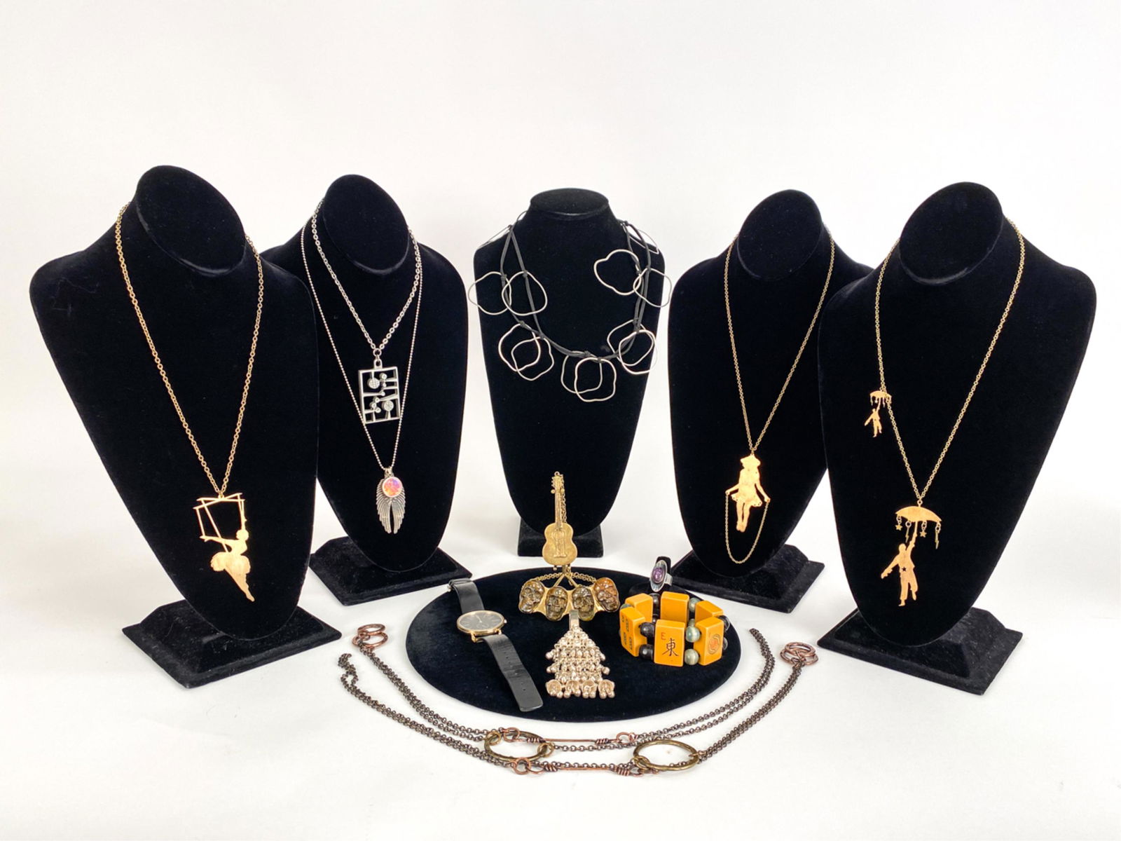 MODERN JEWELRY GROUPING INCL. STERLING, BAKELITE (1 of 14)