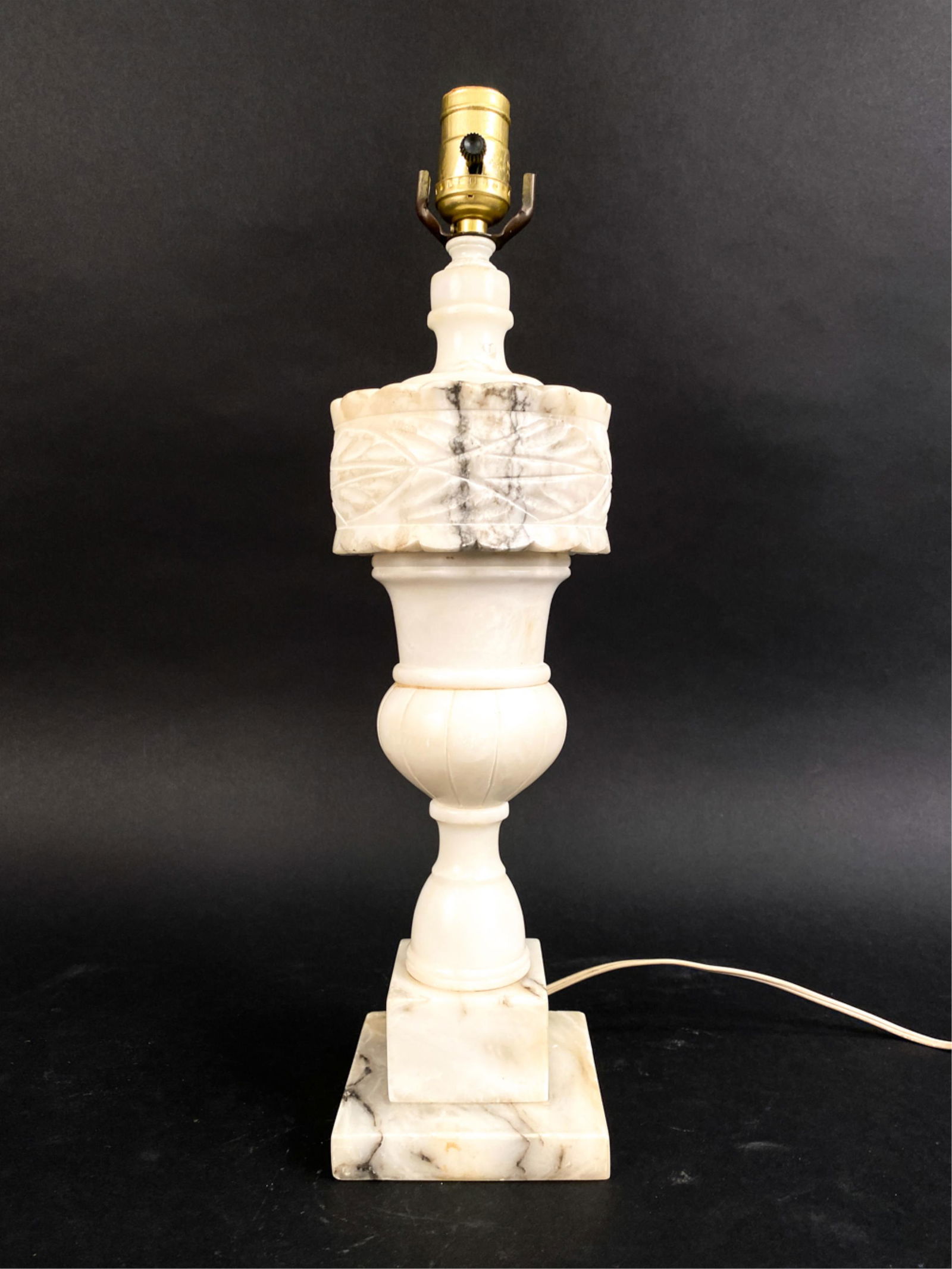 VINTAGE ALABASTER MARBLE TABLE LAMP (1 of 9)