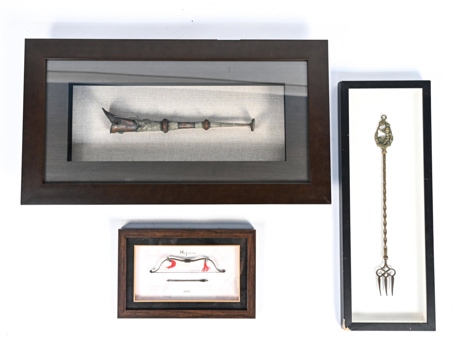 DECORATIVE MOUNTED ARTIFACTS (1 of 11)