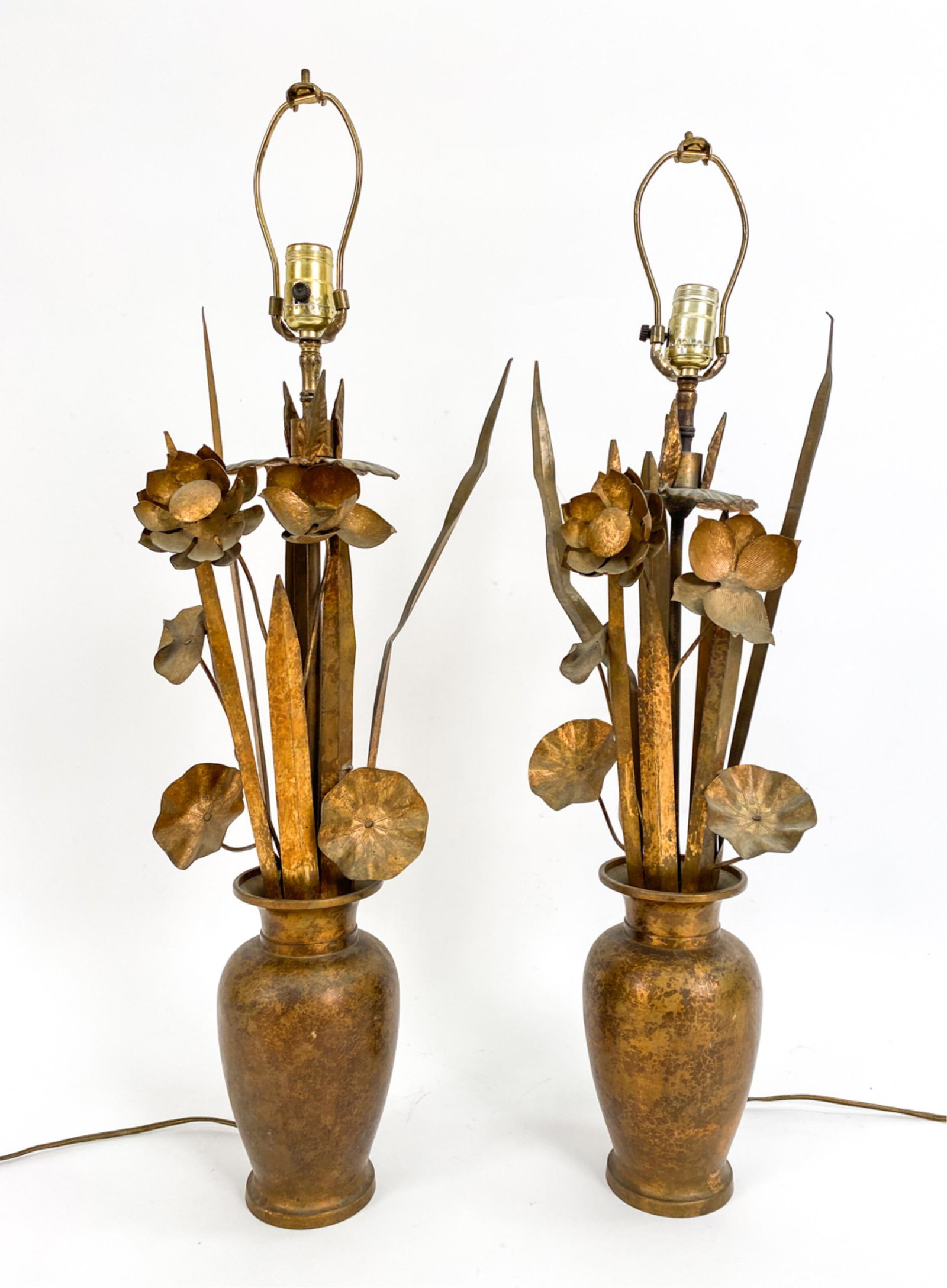 PAIR TOLE METAL FLORAL BOUQUET TABLE LAMPS (1 of 12)