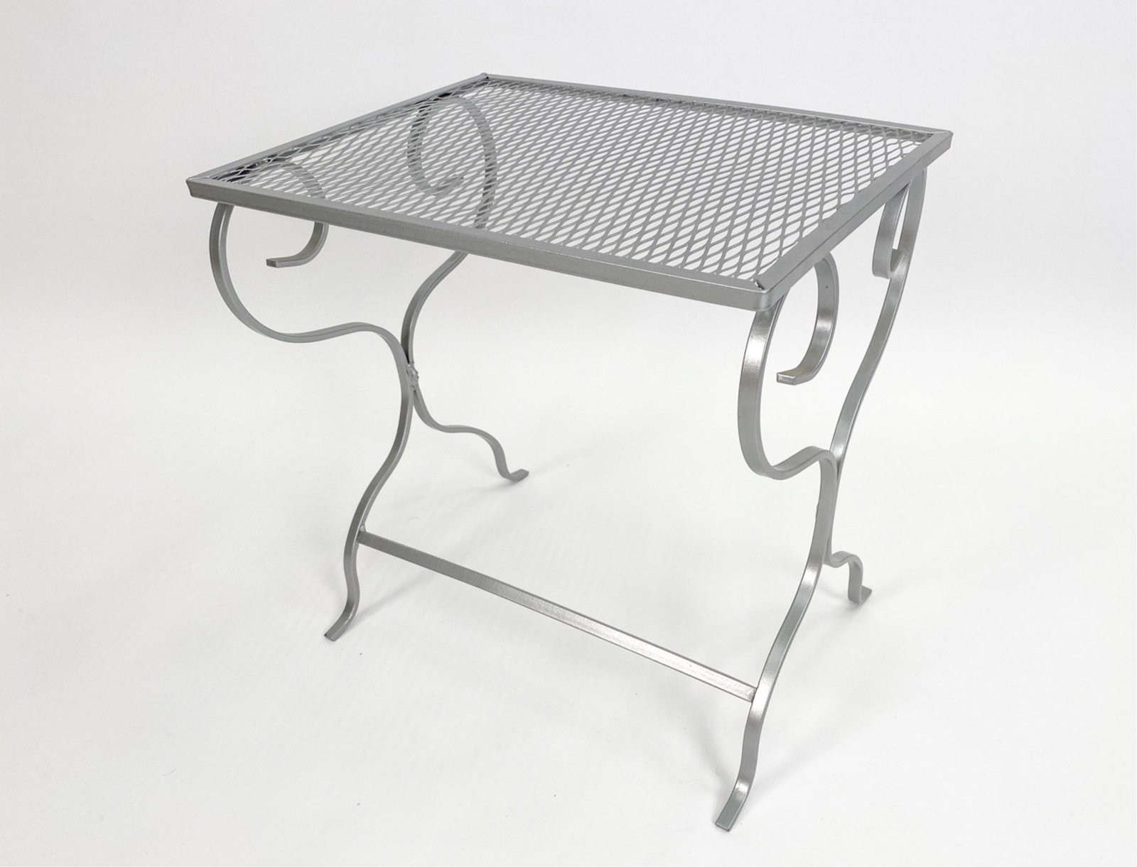 RUSSELL WOODARD-STYLE PATIO SIDE TABLE: Recently sprayed in silver paint finish. No labels. Dimensions: H 19" x W 18.25" x D 14.5" Condition: Light wear and small nicks to paint.