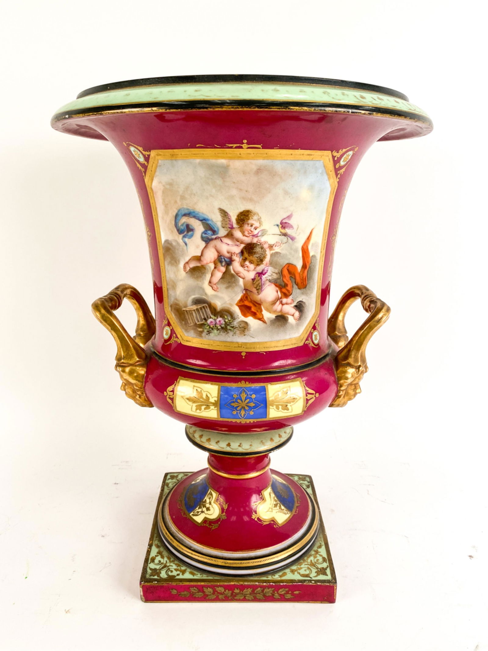 19TH C. ROYAL VIENNA URN (1 of 17)