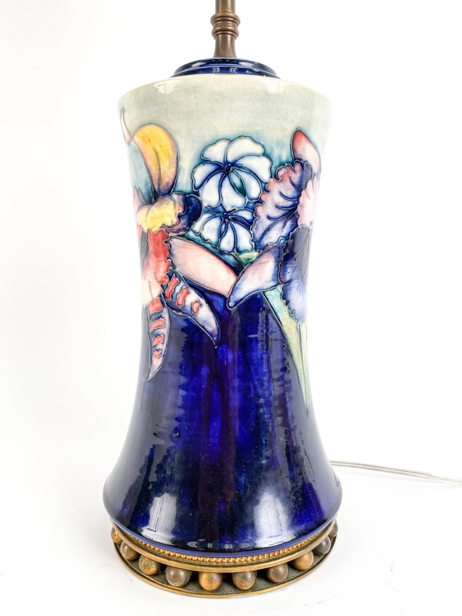 MOORCRAFT-STYLE ARTS & CRAFTS CERAMIC TABLE LAMP (1 of 13)