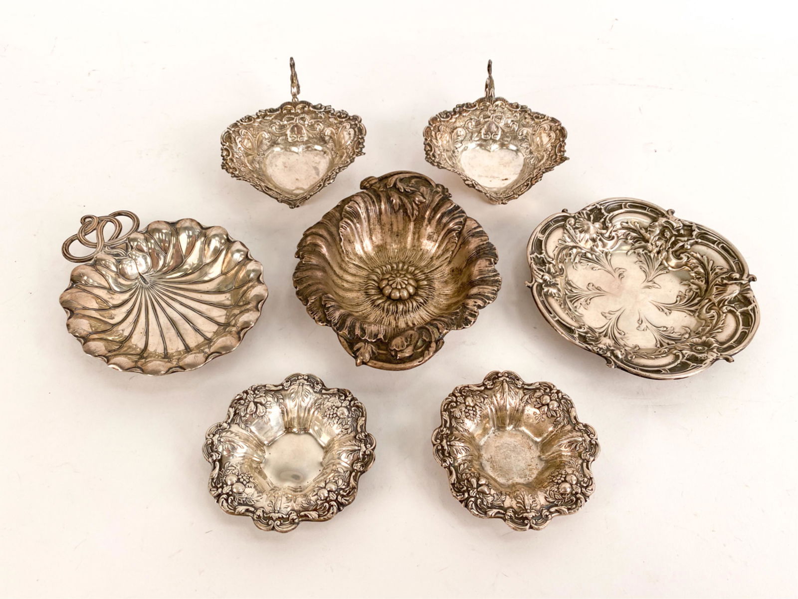 (7) VINTAGE ENGLISH STERLING SILVER SMALL BOWLS (1 of 16)