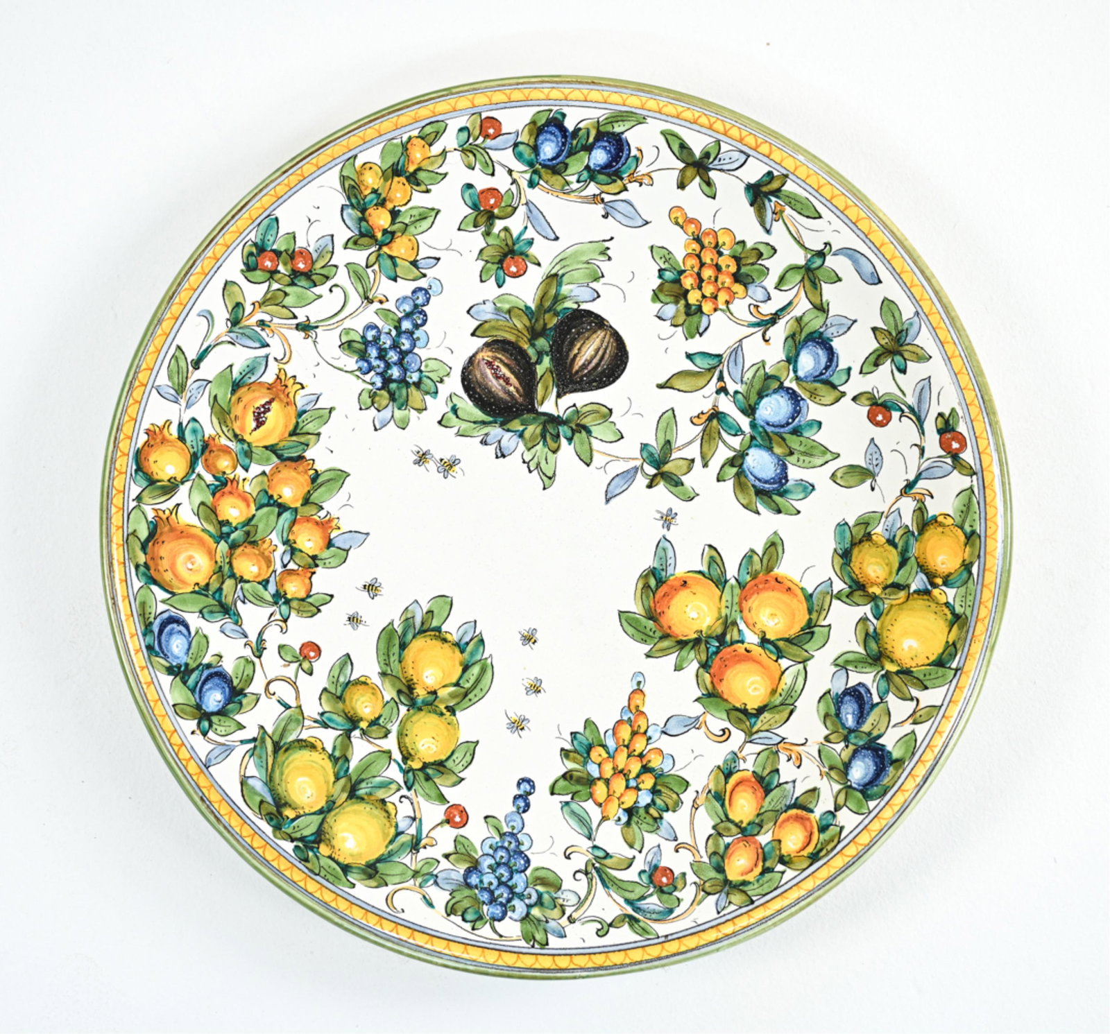 MONUMENTAL ITALIAN MAJOLICA POTTERY CHARGER: Large scale charger plate, hand-painted. Contemporary. Dimensions: H 3" x Dia. 28.5" Condition: No issues to note.