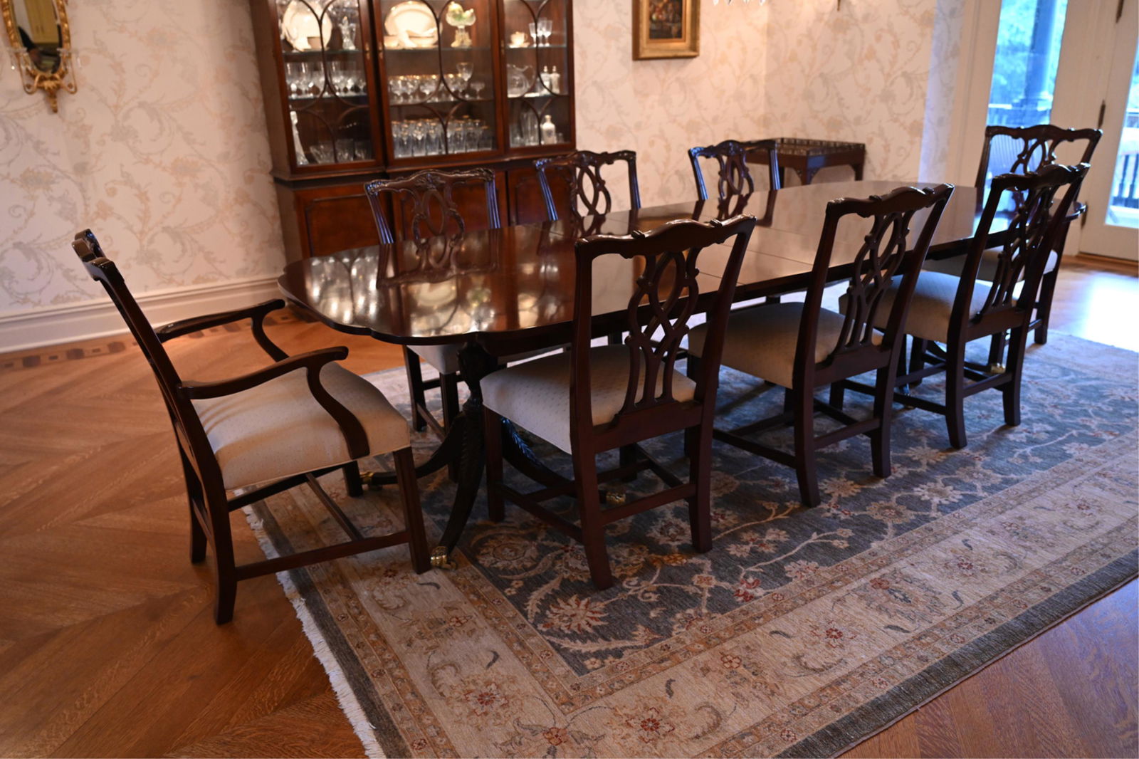 KINDEL CHIPPENDALE-STYLE DINING TABLE & CHAIRS (1 of 17)