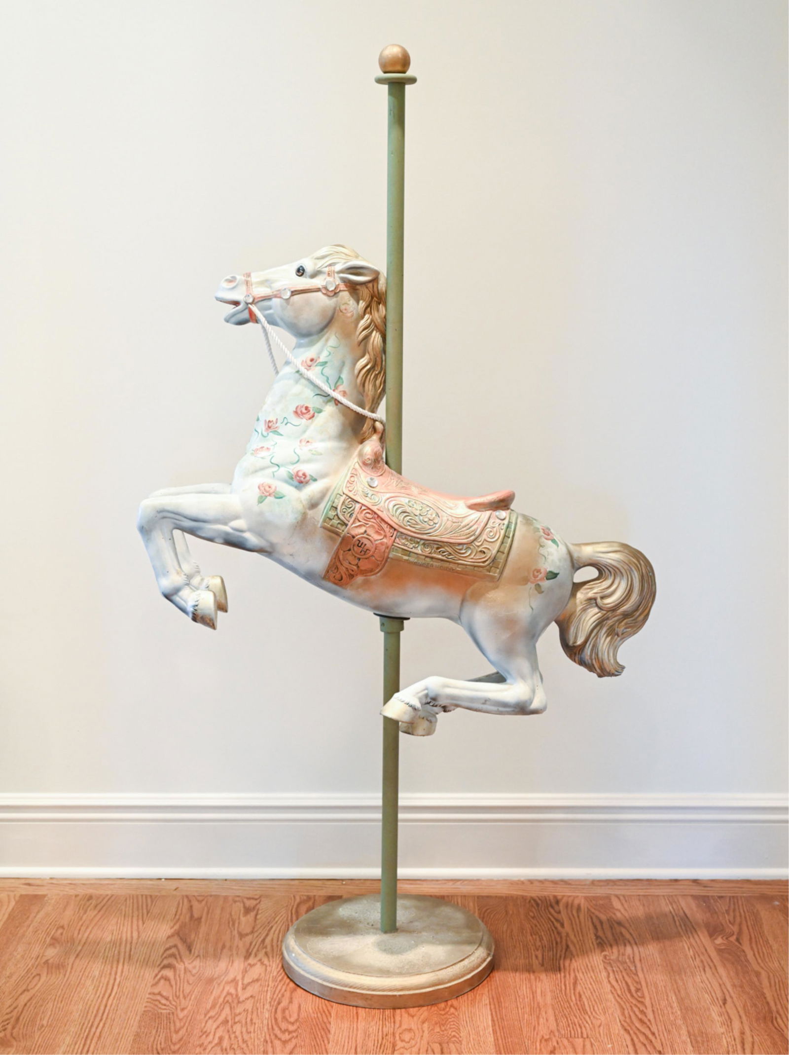 DECORATIVE PAINTED CAROUSEL HORSE (1 of 16)